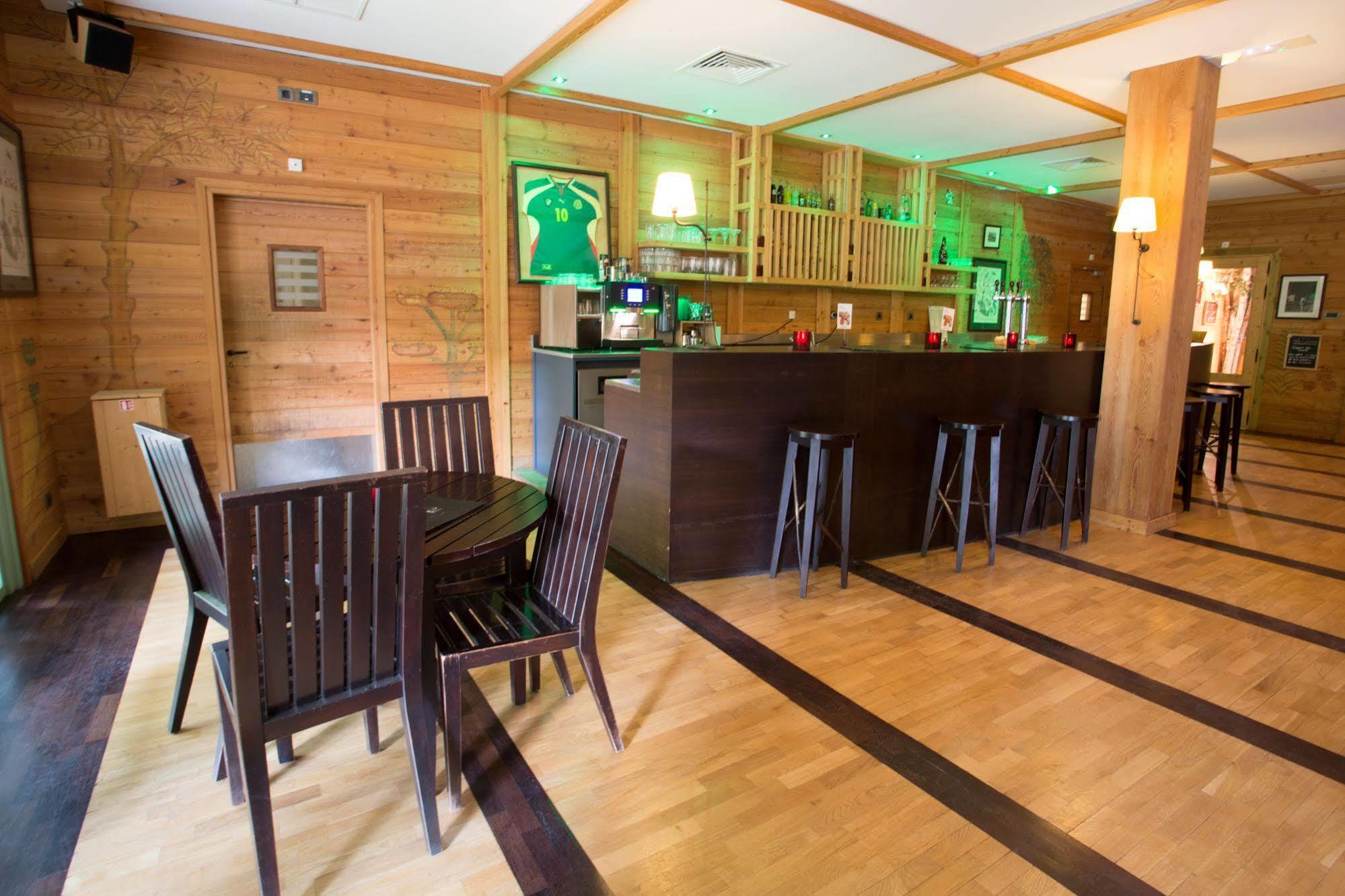 Hotel Des Trois Hiboux Plailly Ngoại thất bức ảnh